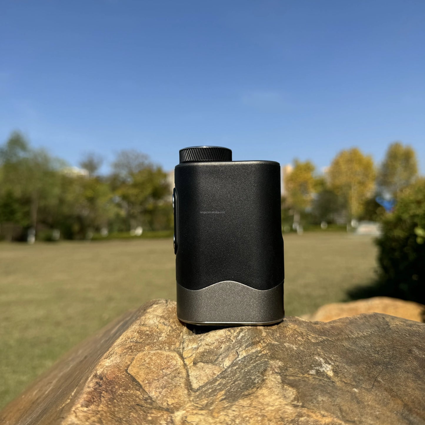 Lightweight Waterproof 6X Magnification 1000Y Golf Range Finder